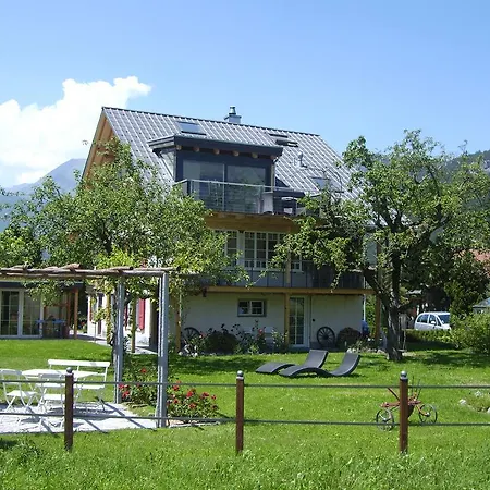 Mountain-panorama Daire Meiringen